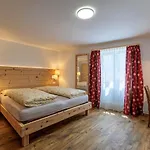 فندق Lardi & Ristorante, Valposchiavo 2*