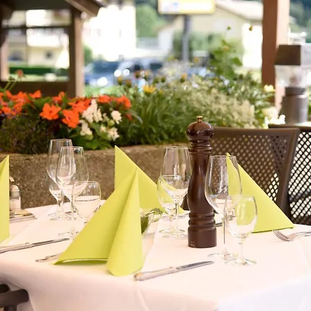 Lardi Hotel 2*
