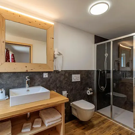 Lardi & Ristorante, Valposchiavo 2*