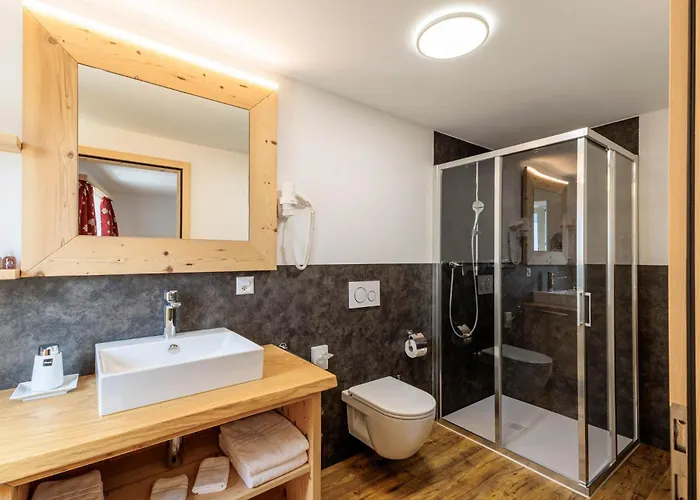 Lardi & Ristorante, Valposchiavo Hotel 2*