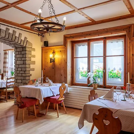 Otel Lardi & Ristorante, Valposchiavo 2*